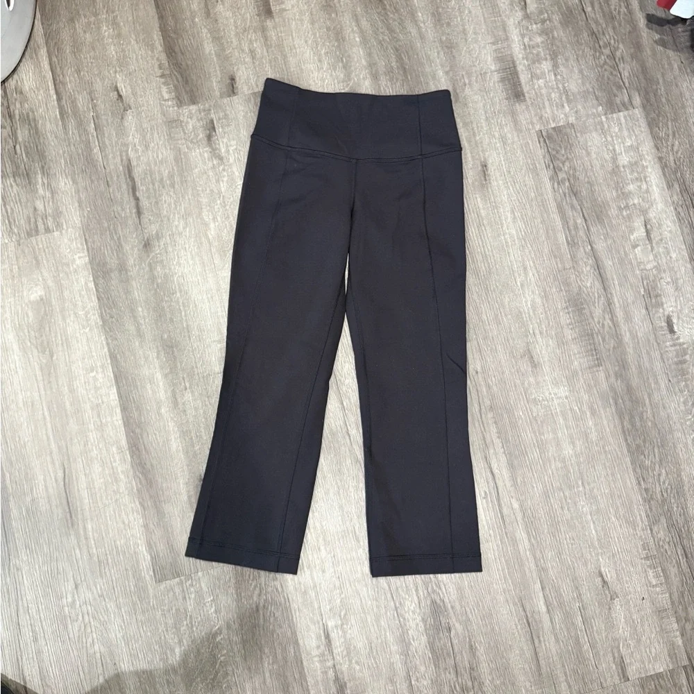 Lululemon Black Cropped Leggings Slit Hem High Rise Size 2 NWOT - Picture 10 of 10